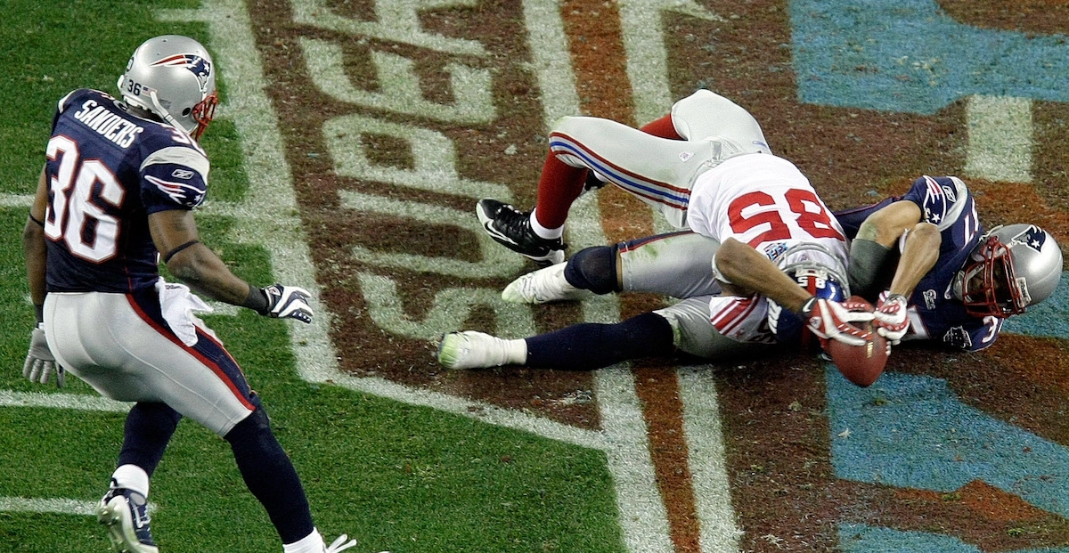 David Tyree makes the 'Helmet Catch' for the Giants versus the Patriots in Super Bowl 42.