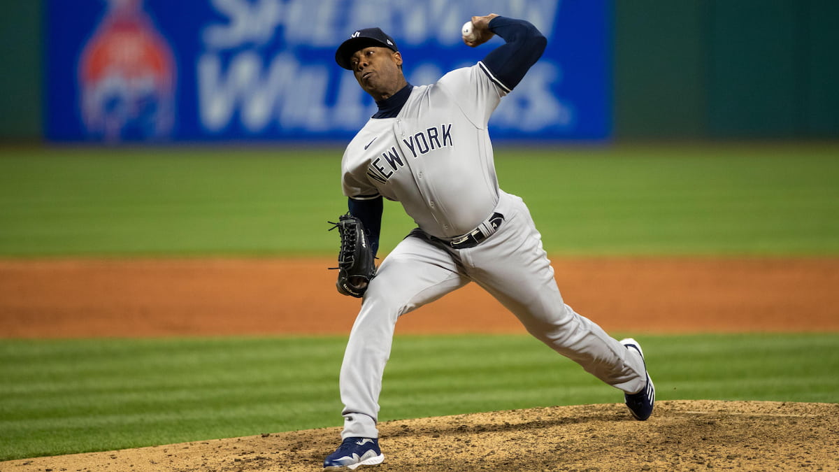 Aroldis Chapman pitching for the NY Yankees.