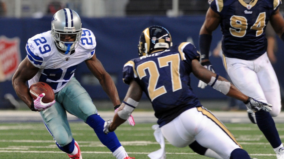 DeMarco Murray sets a running record for the Cowboys against the Rams.