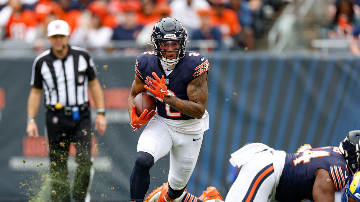 DJ Moore running with the ball for the Chicago Bears.