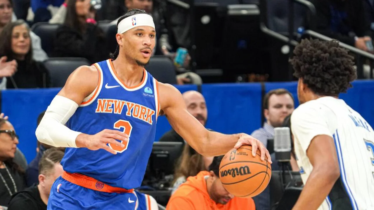 Josh Hart playing for the New York Knicks.