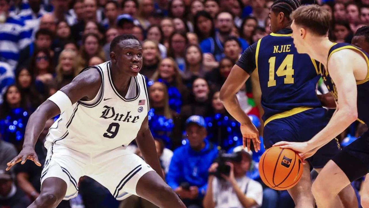 Khaman Maluach playing for the Duke Blue Devils.